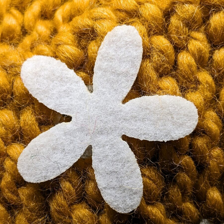HRIKU OCHRE WOOLLEN MUFFLER FOR CATS - Image 4